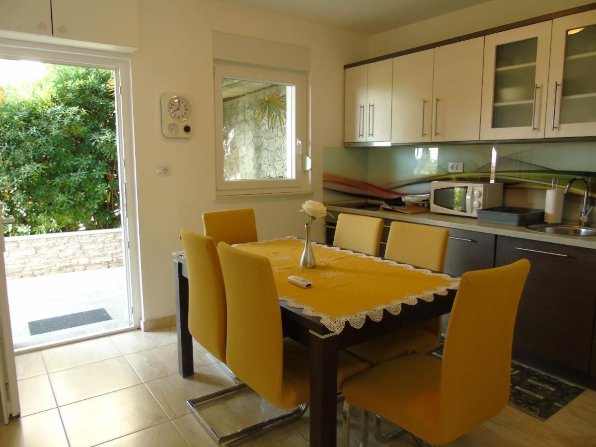 Apartment Ella, Опатия Екстериор снимка