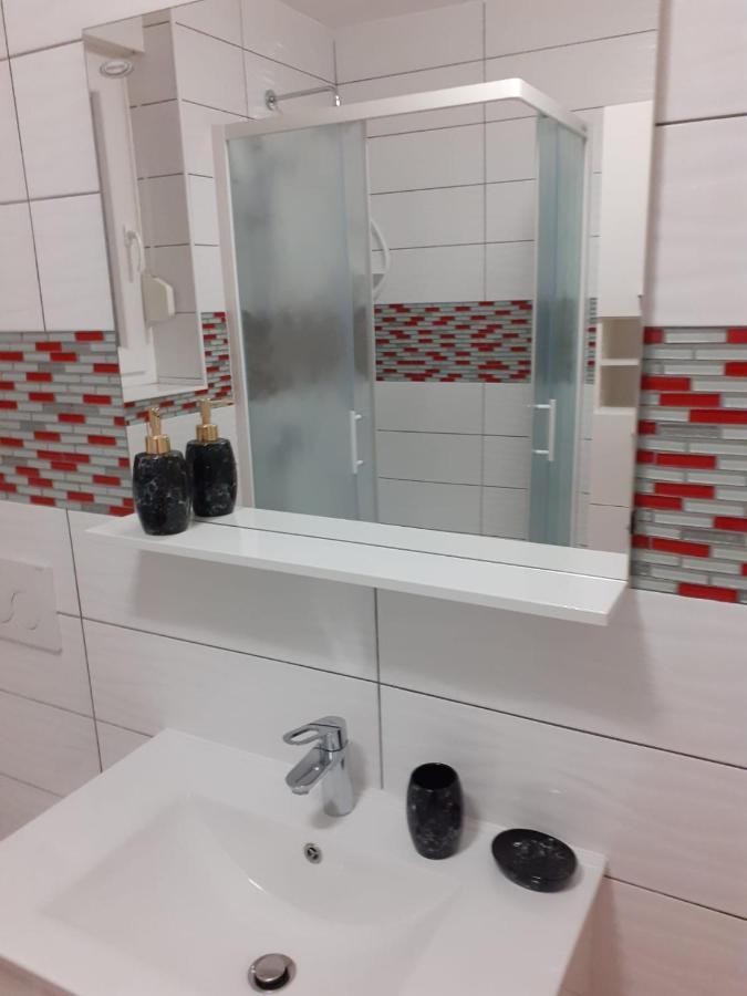Apartment Ella, Опатия Екстериор снимка