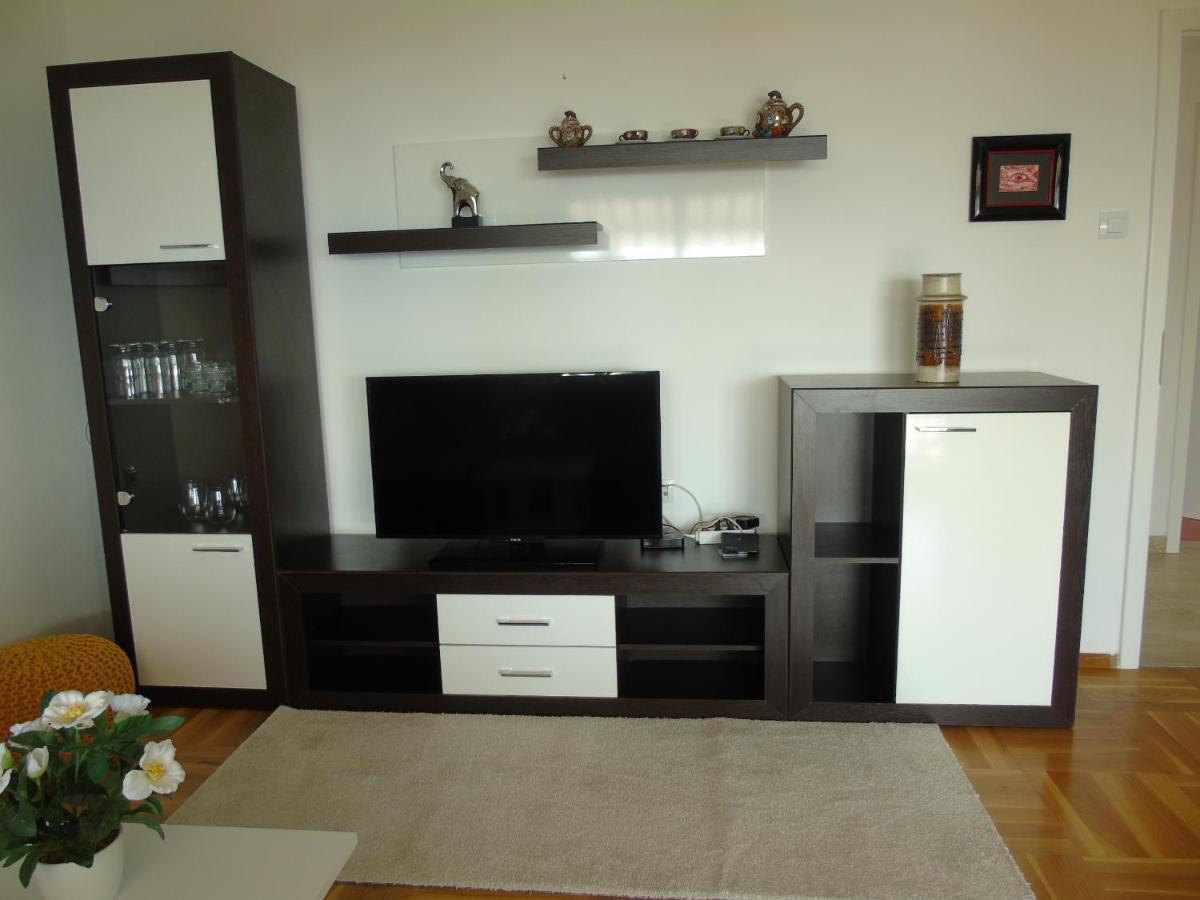 Apartment Ella, Опатия Екстериор снимка