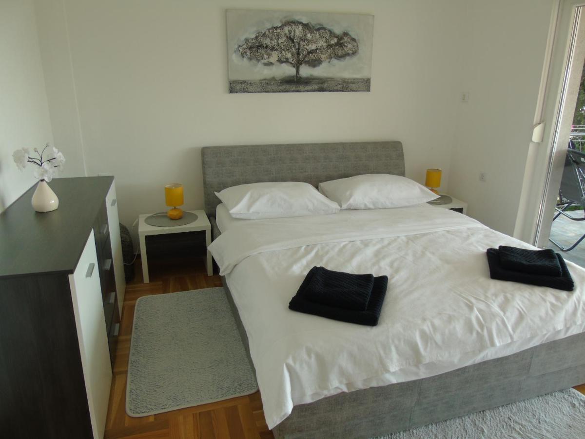 Apartment Ella, Опатия Екстериор снимка